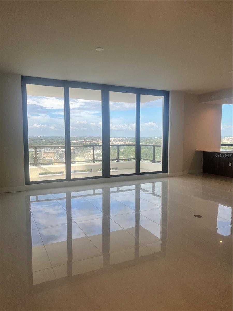 HYDE PARK HOUSE - Residential Lease