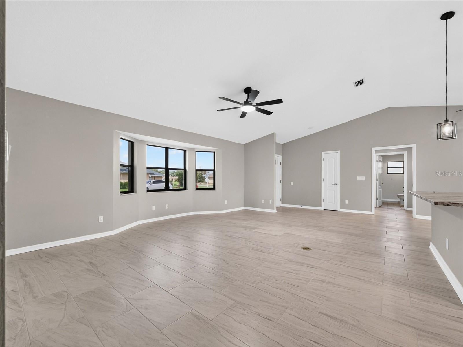 21506 QUEEN ANNE COURT