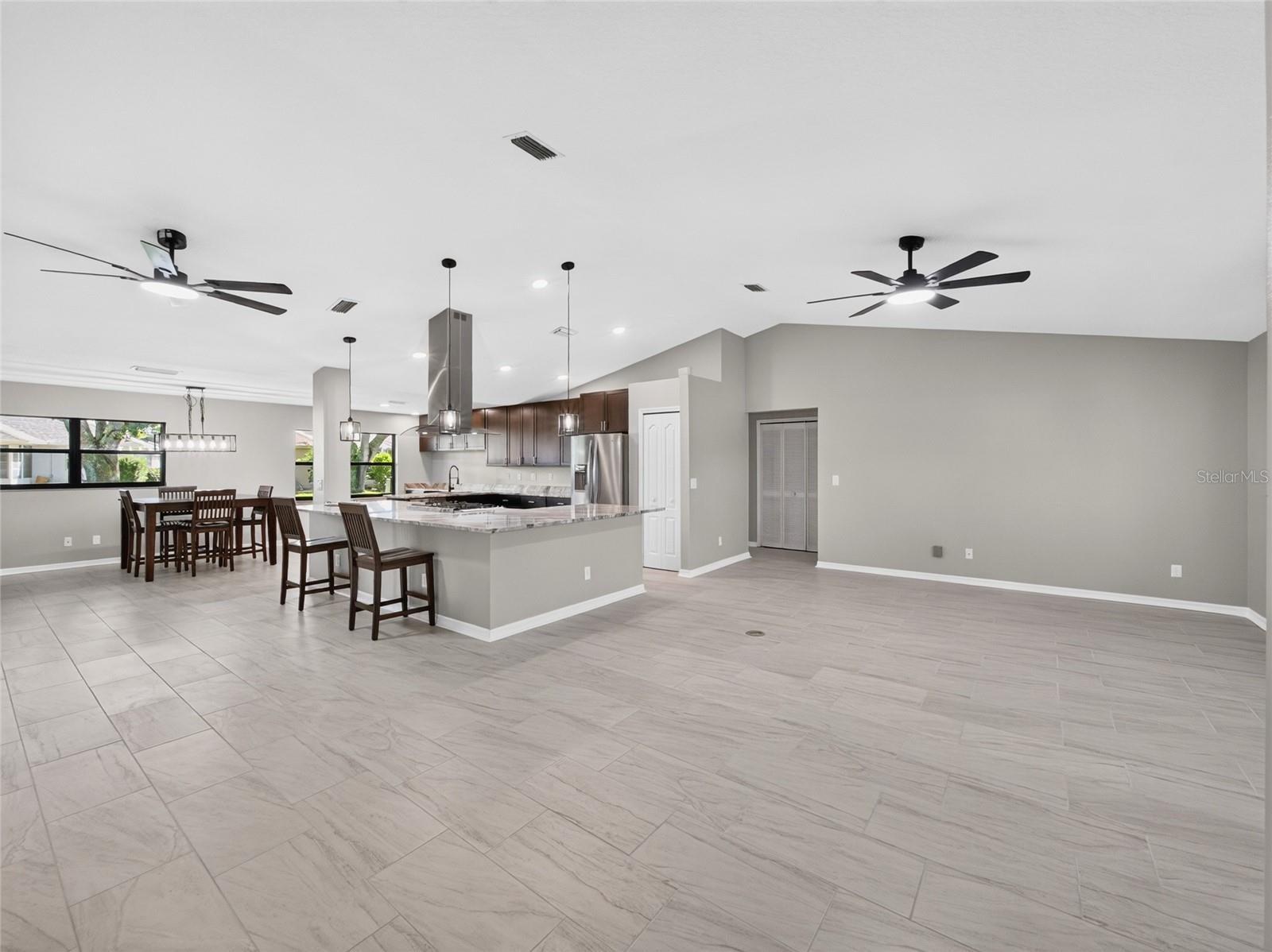 21506 QUEEN ANNE COURT