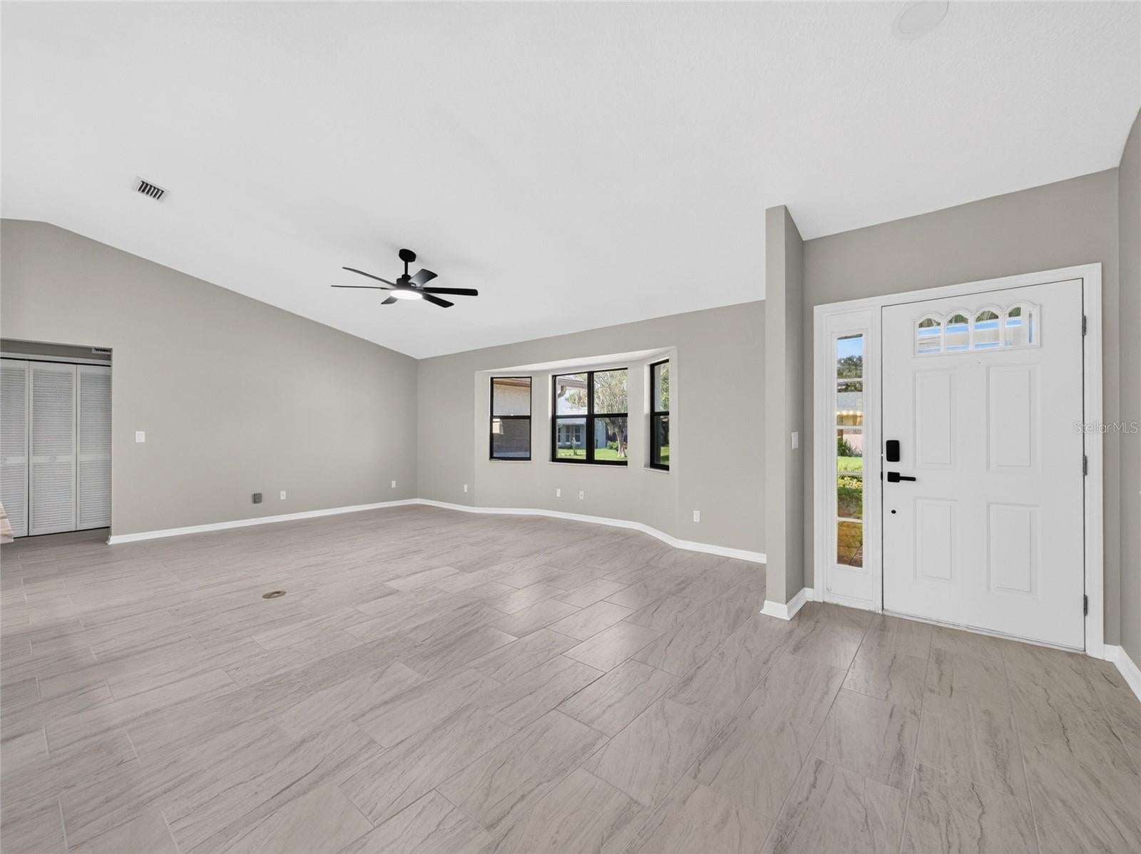 21506 QUEEN ANNE COURT