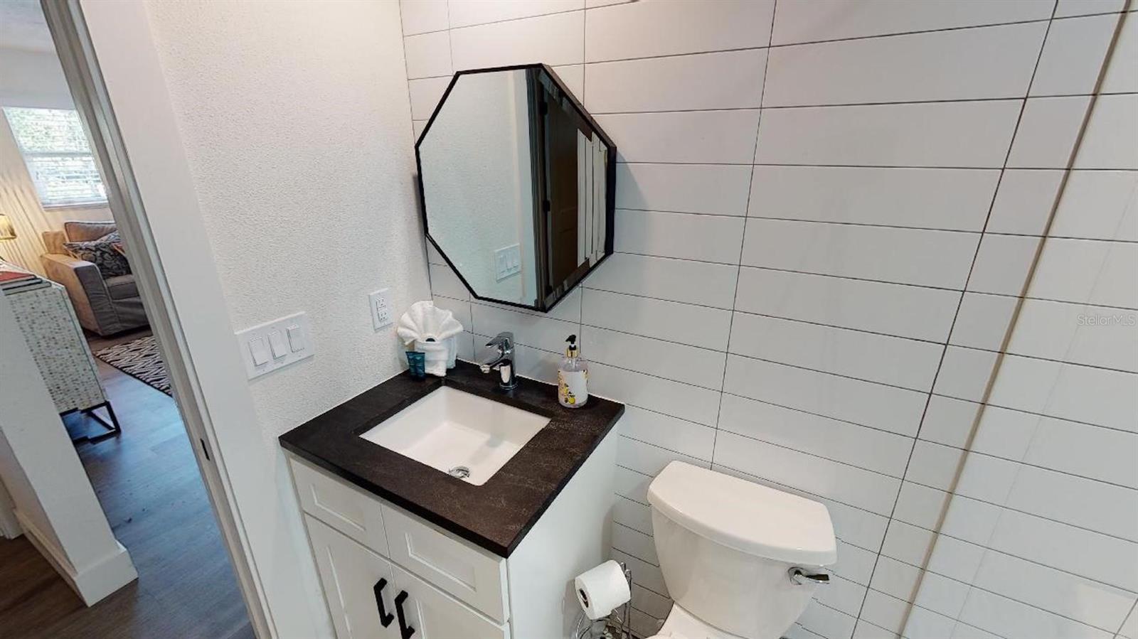 POS SUB OF BLKS G & H - Residential Lease