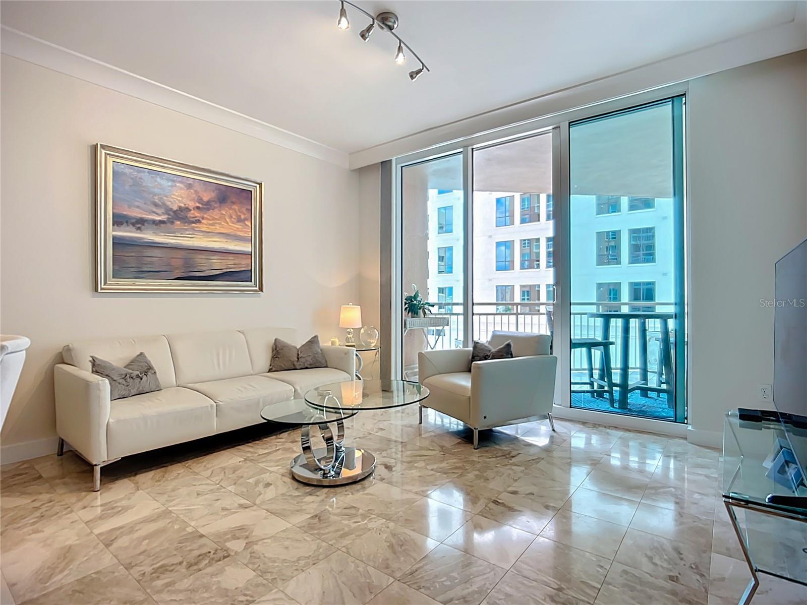 1350 MAIN RESIDENTIAL - Residential
