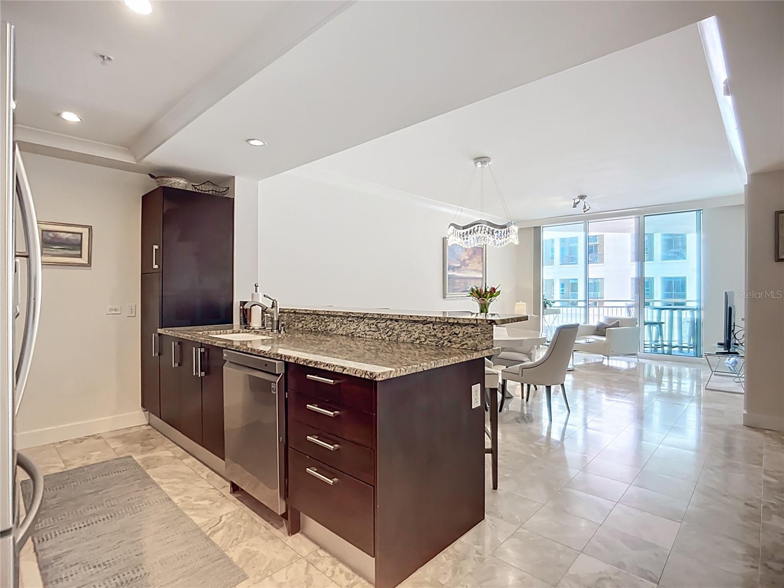 1350 MAIN RESIDENTIAL - Residential