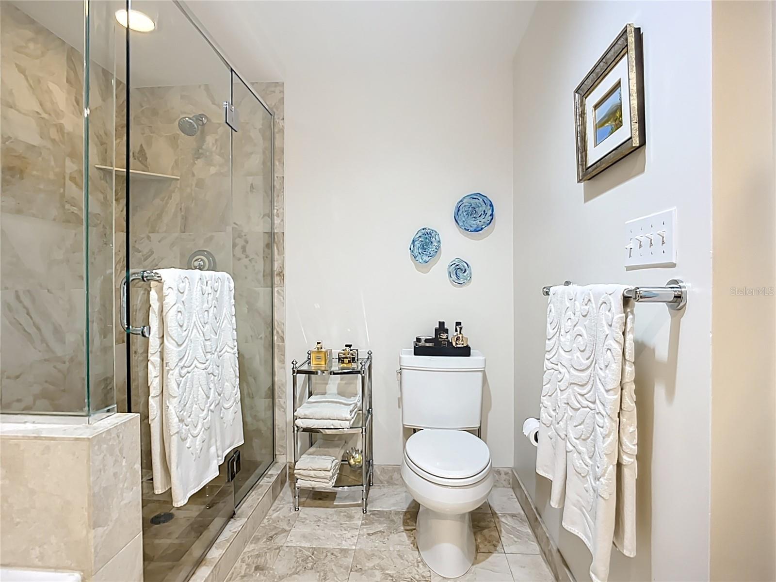 1350 MAIN RESIDENTIAL - Residential