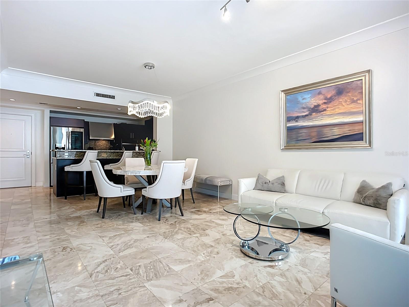 1350 MAIN RESIDENTIAL - Residential