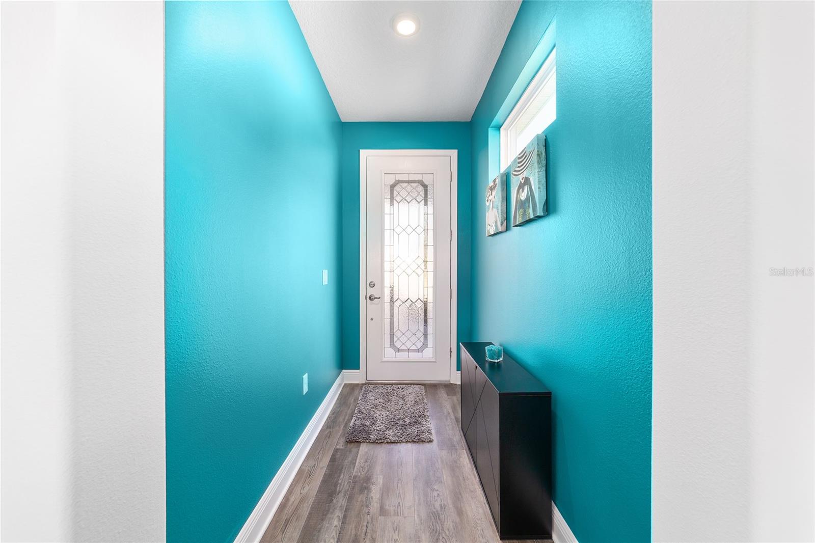 ON TOP OF THE WORLD - Residential