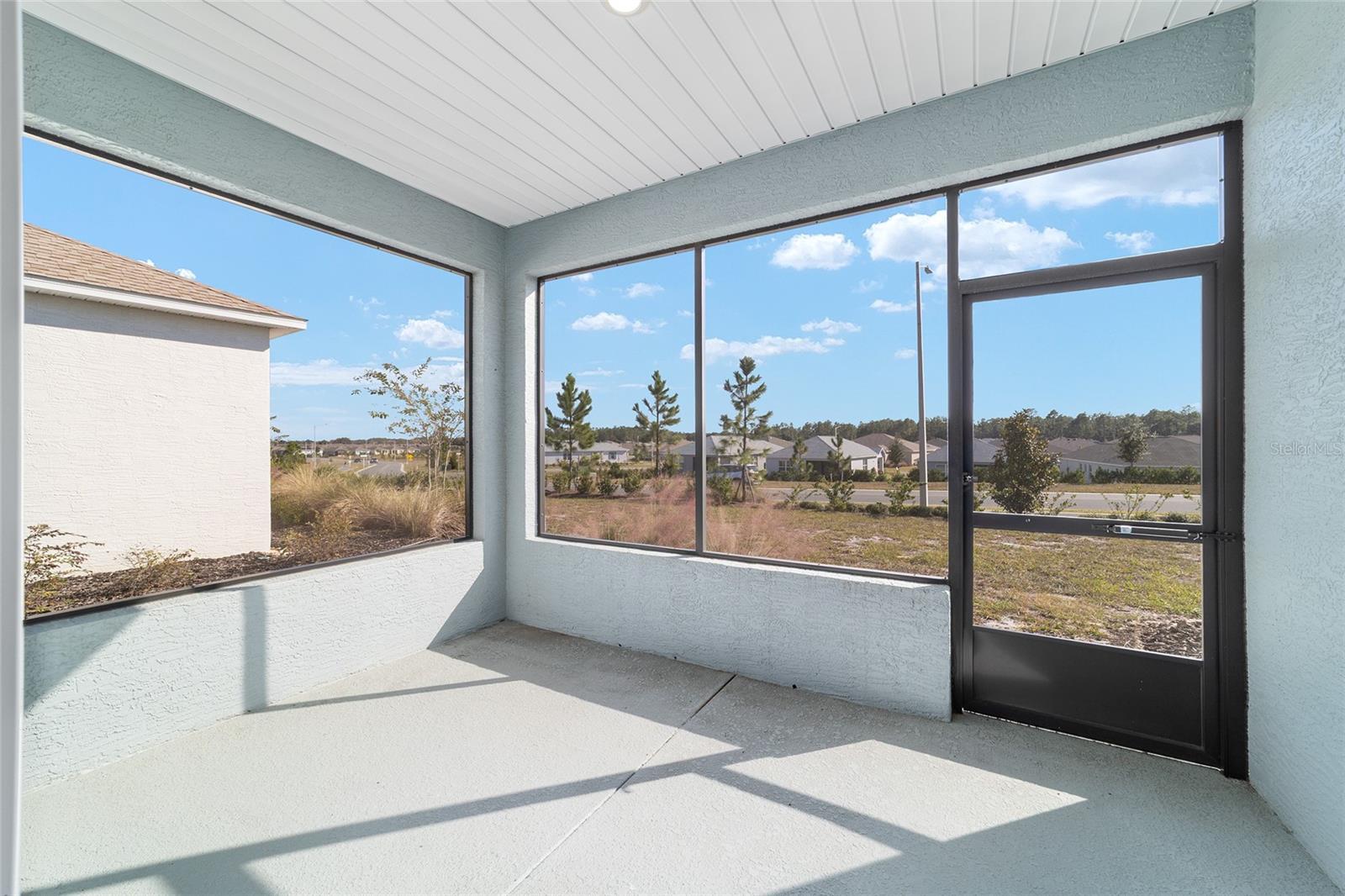 ON TOP OF THE WORLD - Residential