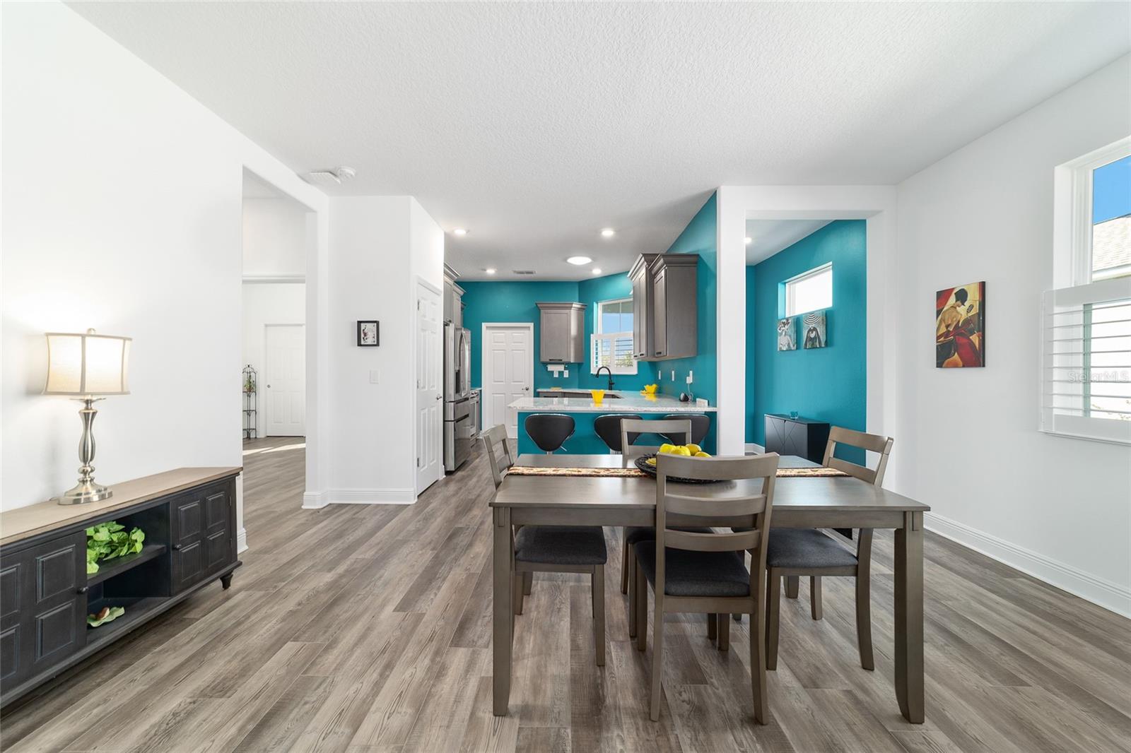 ON TOP OF THE WORLD - Residential