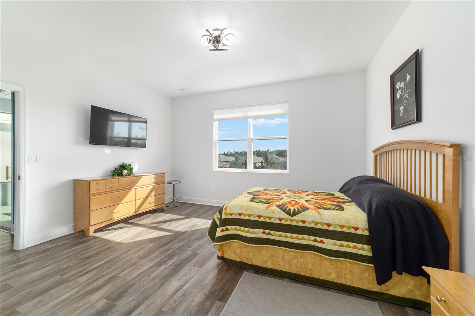 ON TOP OF THE WORLD - Residential