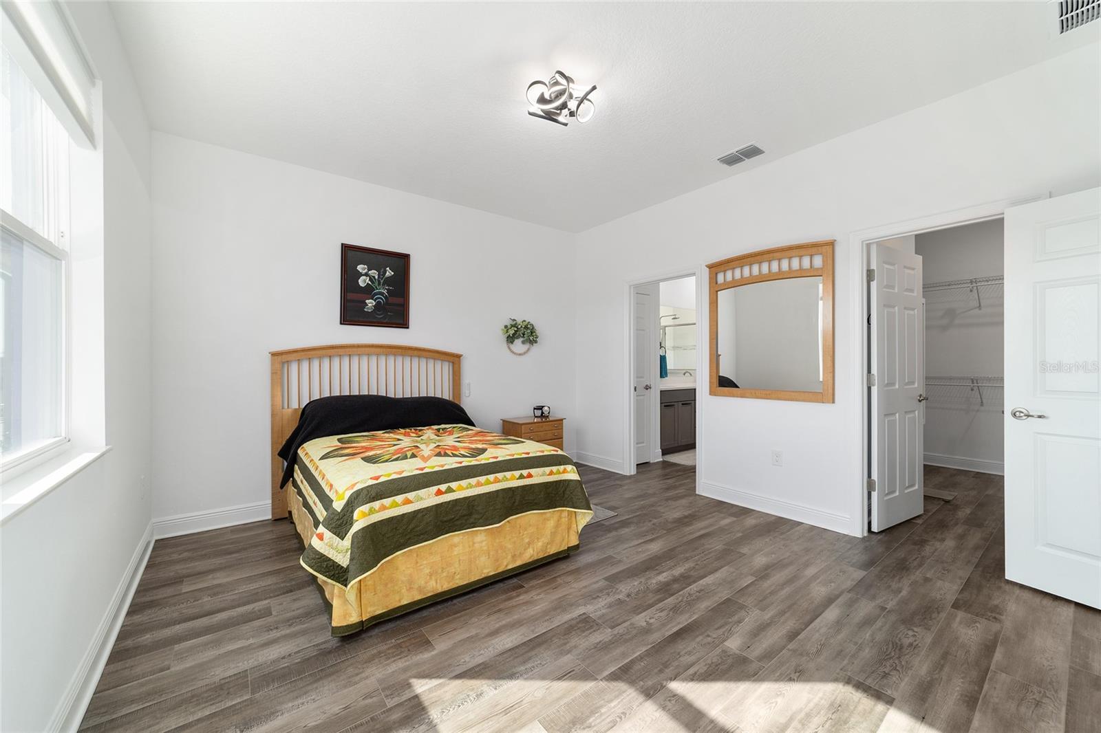 ON TOP OF THE WORLD - Residential