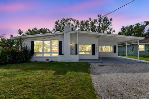 2810 W SILVER LAKE AVENUE TAMPA FL 33614