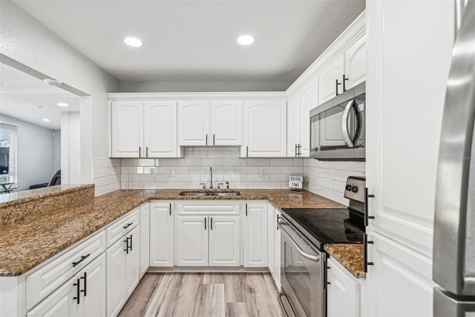 SILVER LAKE ESTATES - Residential