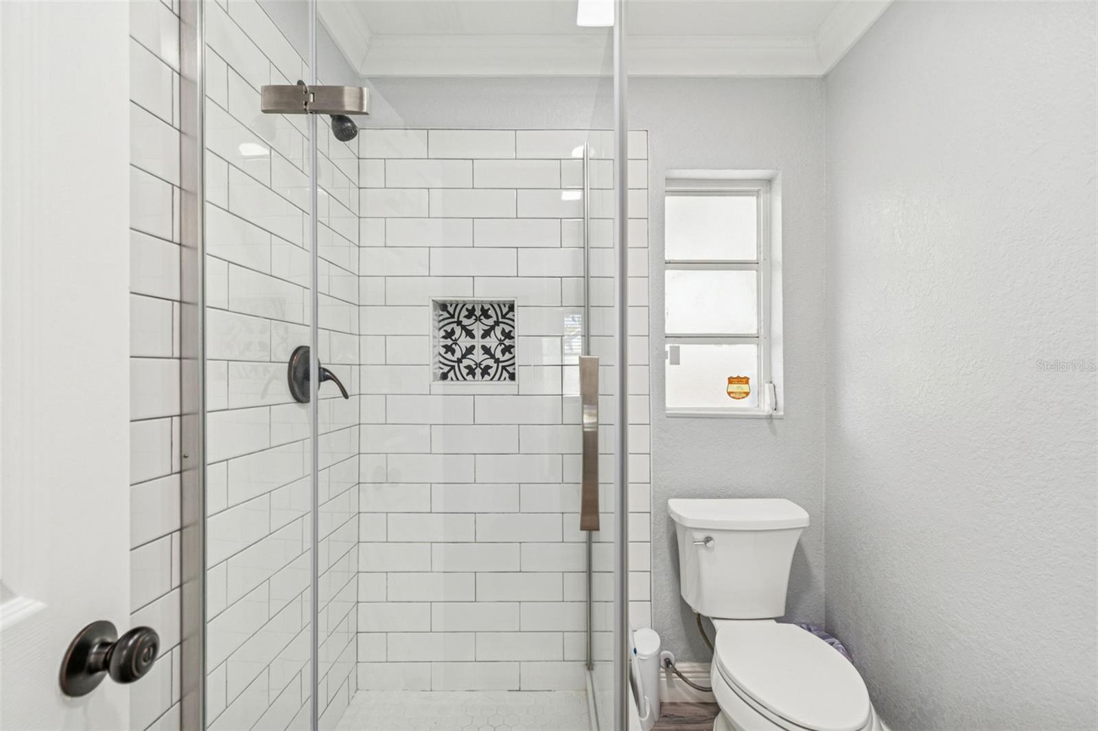 SILVER LAKE ESTATES - Residential