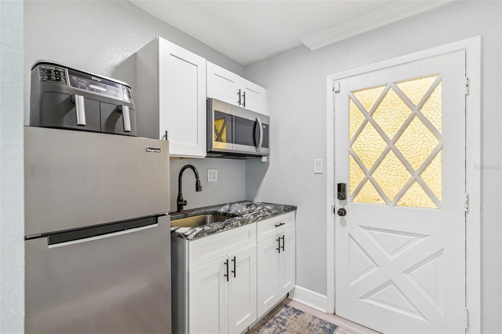 SILVER LAKE ESTATES - Residential