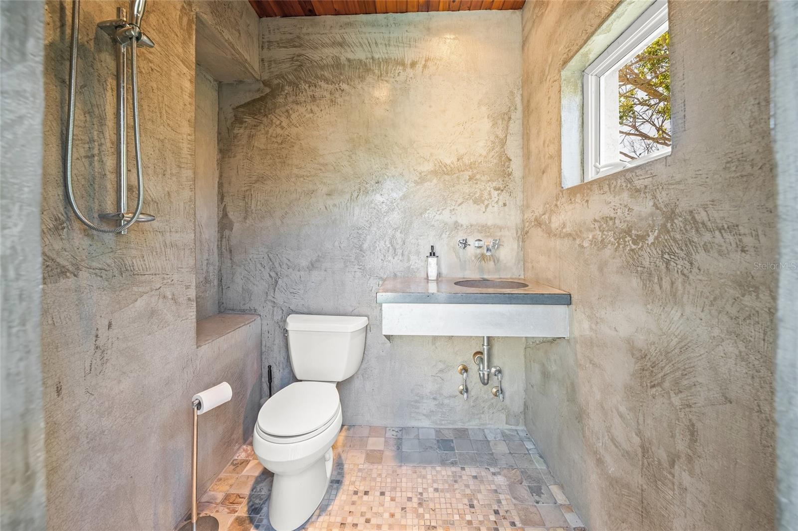 SLEEPY LAGOON PARK - Residential