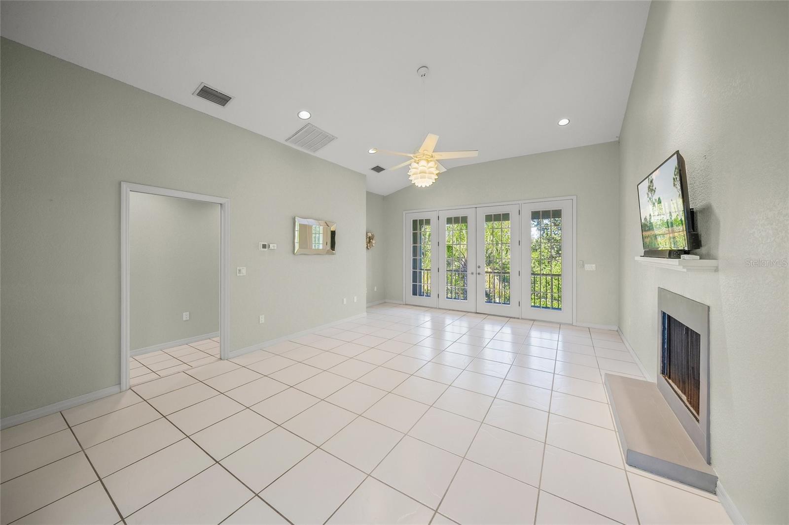 SLEEPY LAGOON PARK - Residential