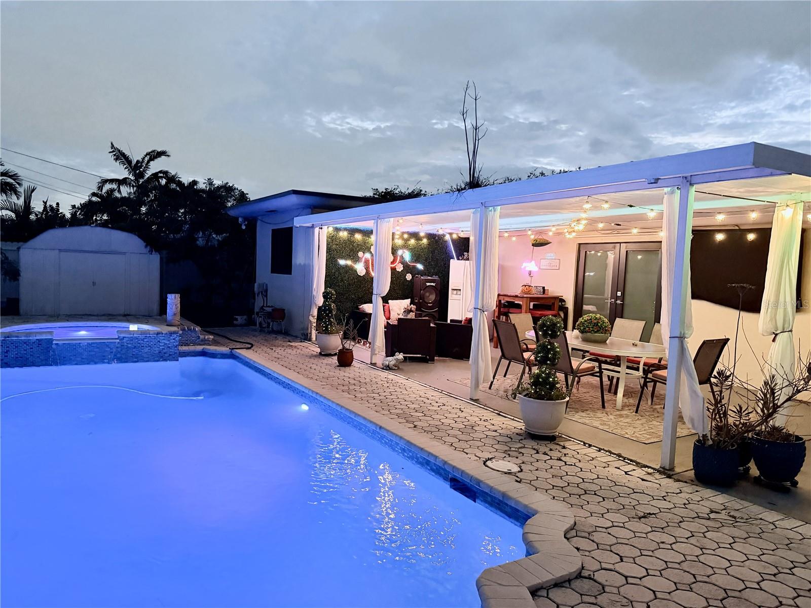 PALM SPGS LAKES ADD 2 - Residential