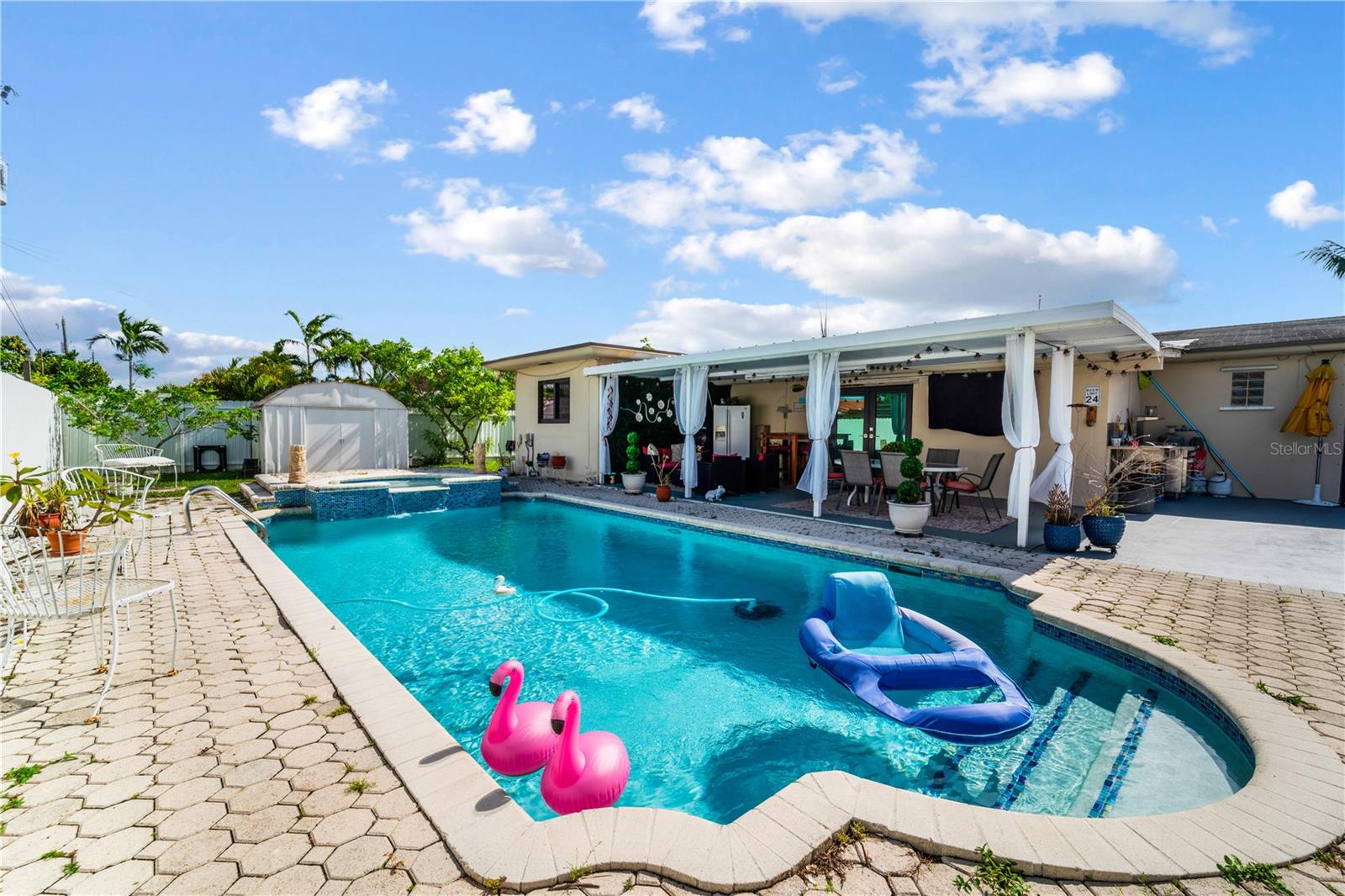 PALM SPGS LAKES ADD 2 - Residential