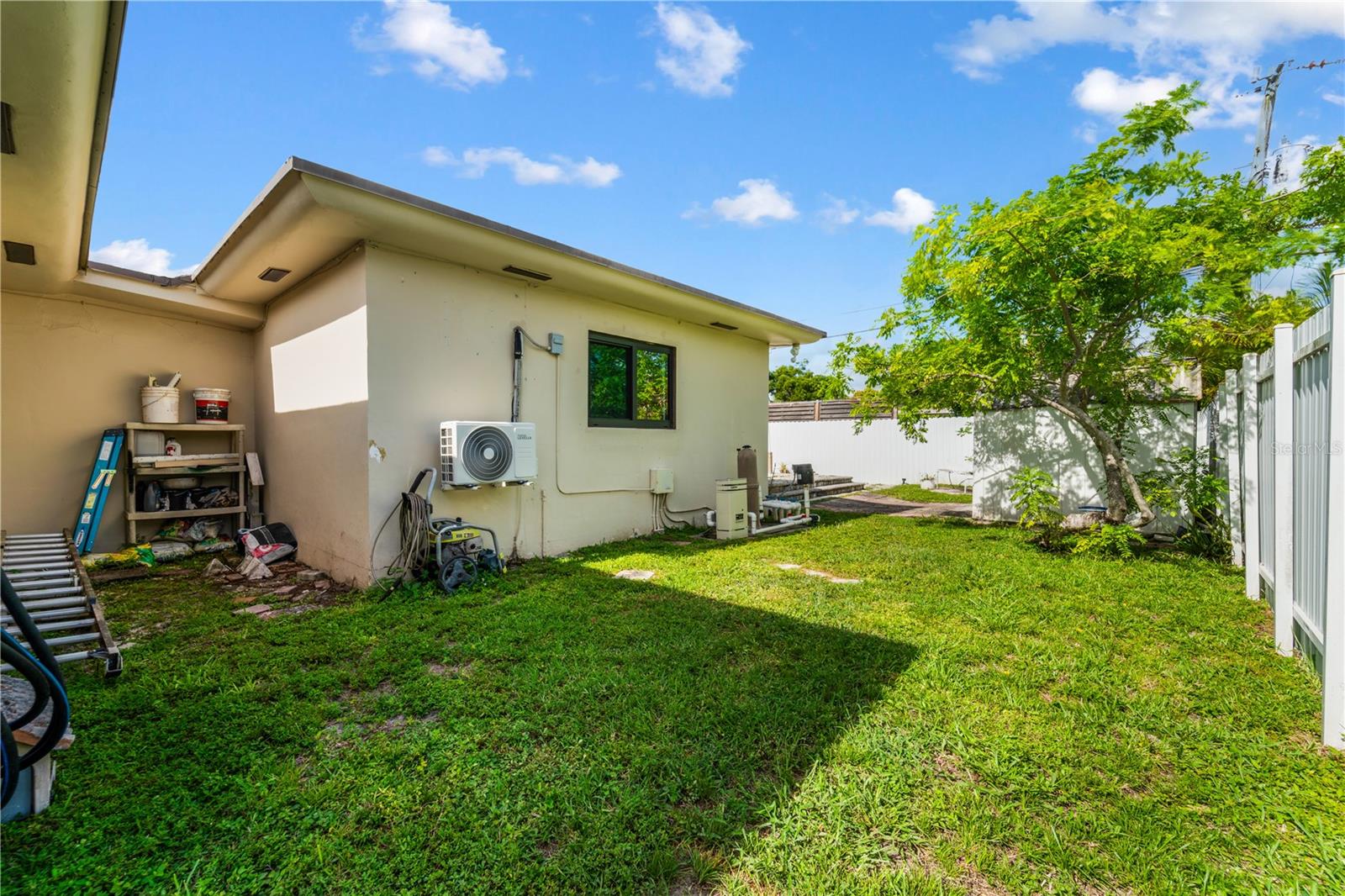 PALM SPGS LAKES ADD 2 - Residential