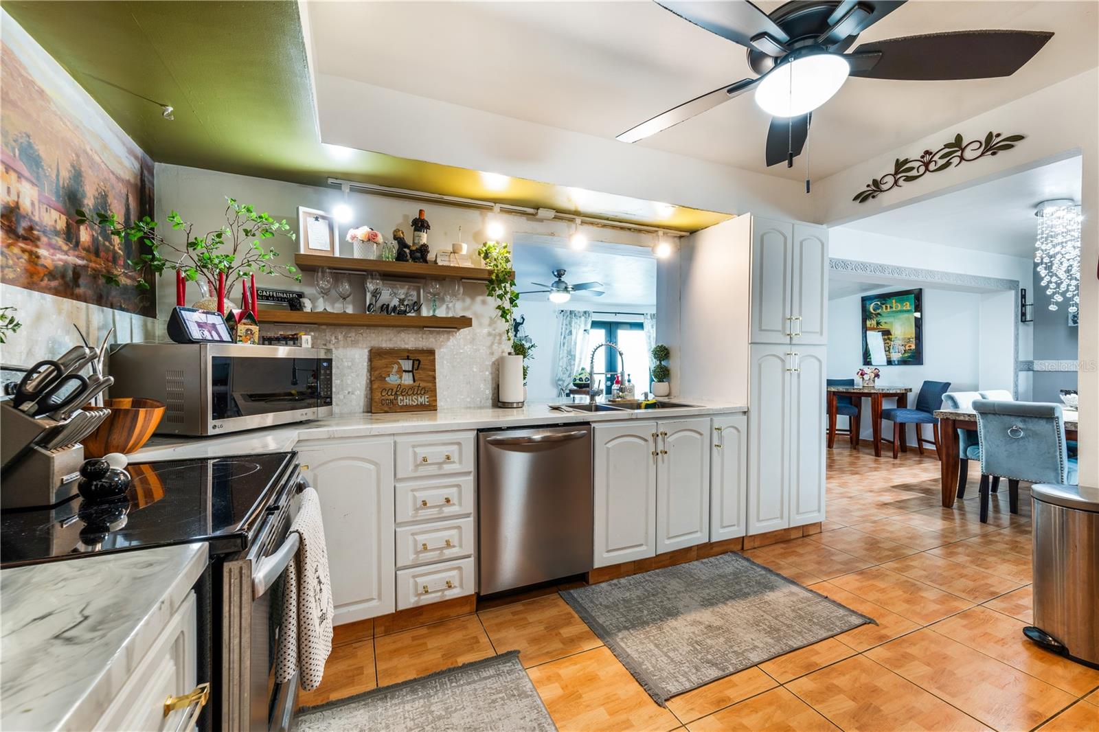 PALM SPGS LAKES ADD 2 - Residential