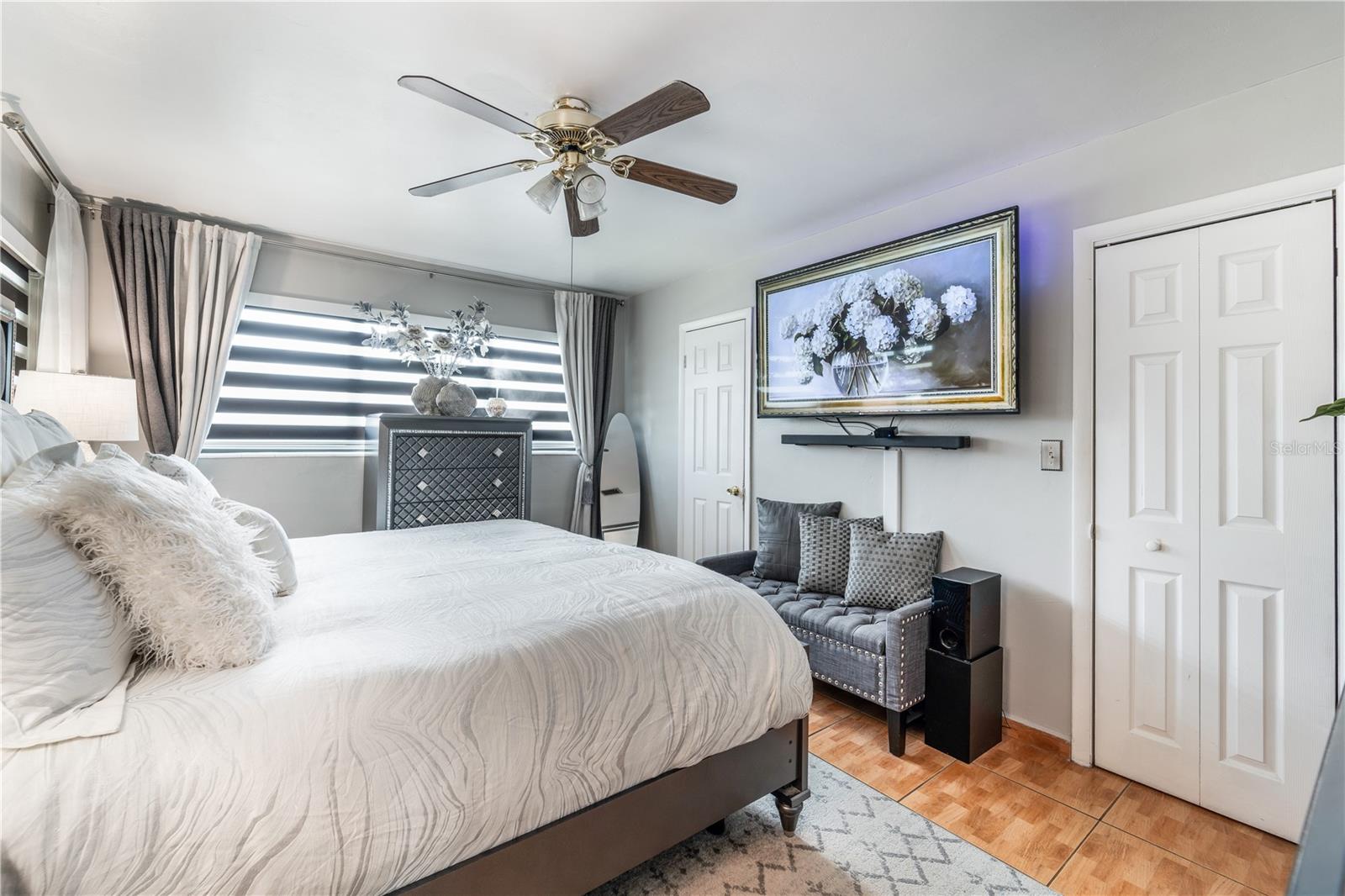 PALM SPGS LAKES ADD 2 - Residential