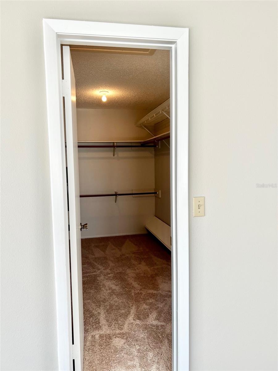 LAKEWOOD AT THE CROSSINGS UNIT 2 - Residential Lease