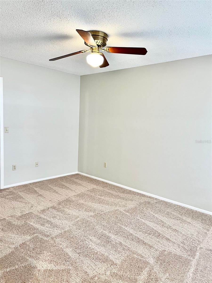 LAKEWOOD AT THE CROSSINGS UNIT 2 - Residential Lease