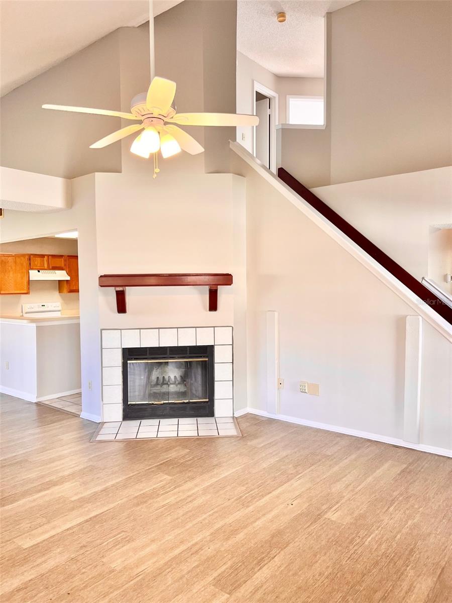 LAKEWOOD AT THE CROSSINGS UNIT 2 - Residential Lease