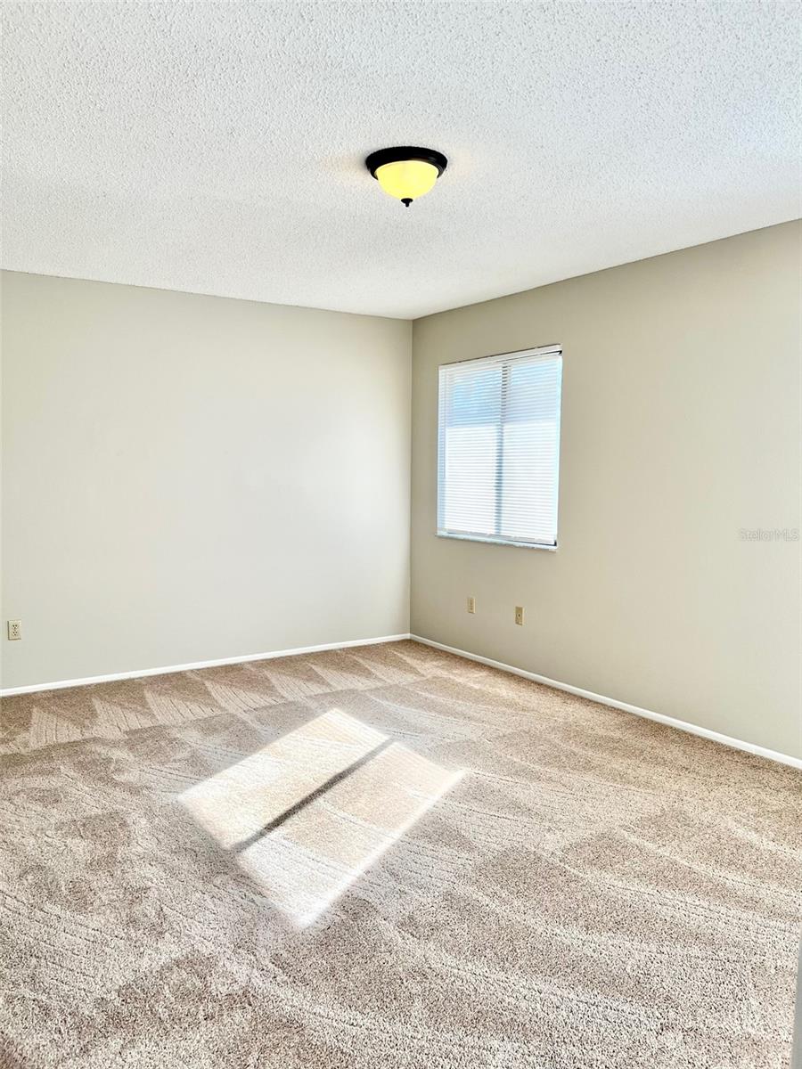 LAKEWOOD AT THE CROSSINGS UNIT 2 - Residential Lease