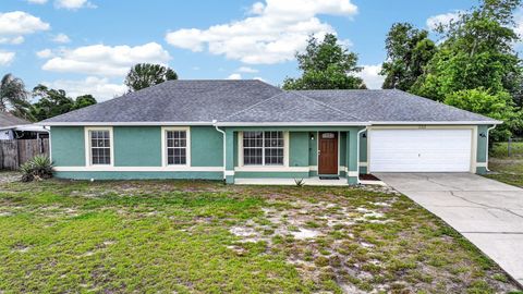 Photo of 2301 Weatherford Drive, Deltona, FL 32738 (MLS # V4948690)
