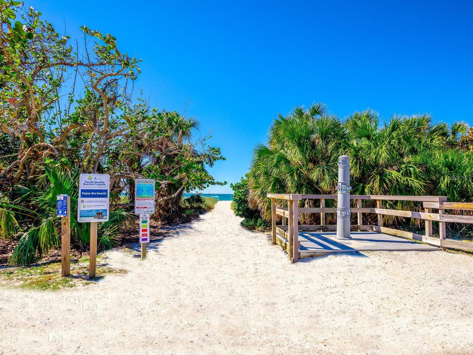 NOKOMIS OAKS - Land