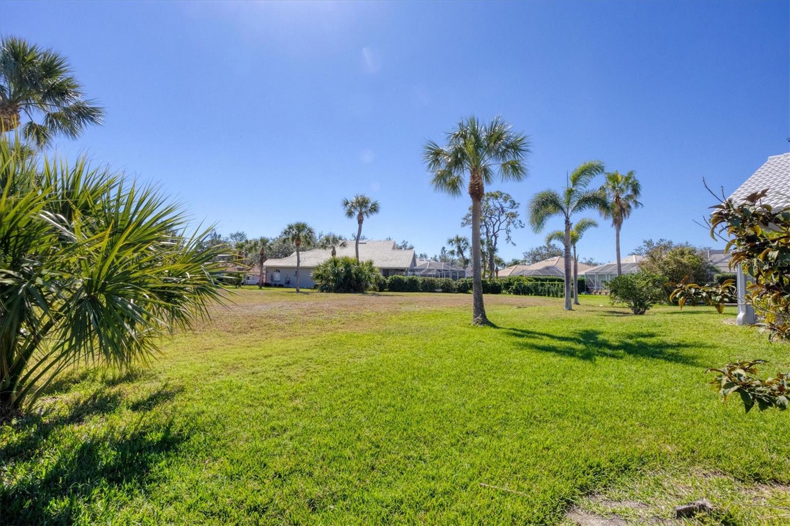 NOKOMIS OAKS - Land