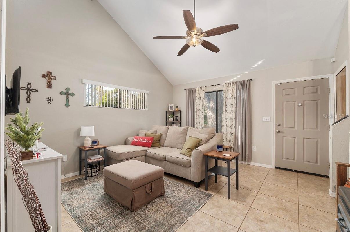 LAS PAMPAS - Residential