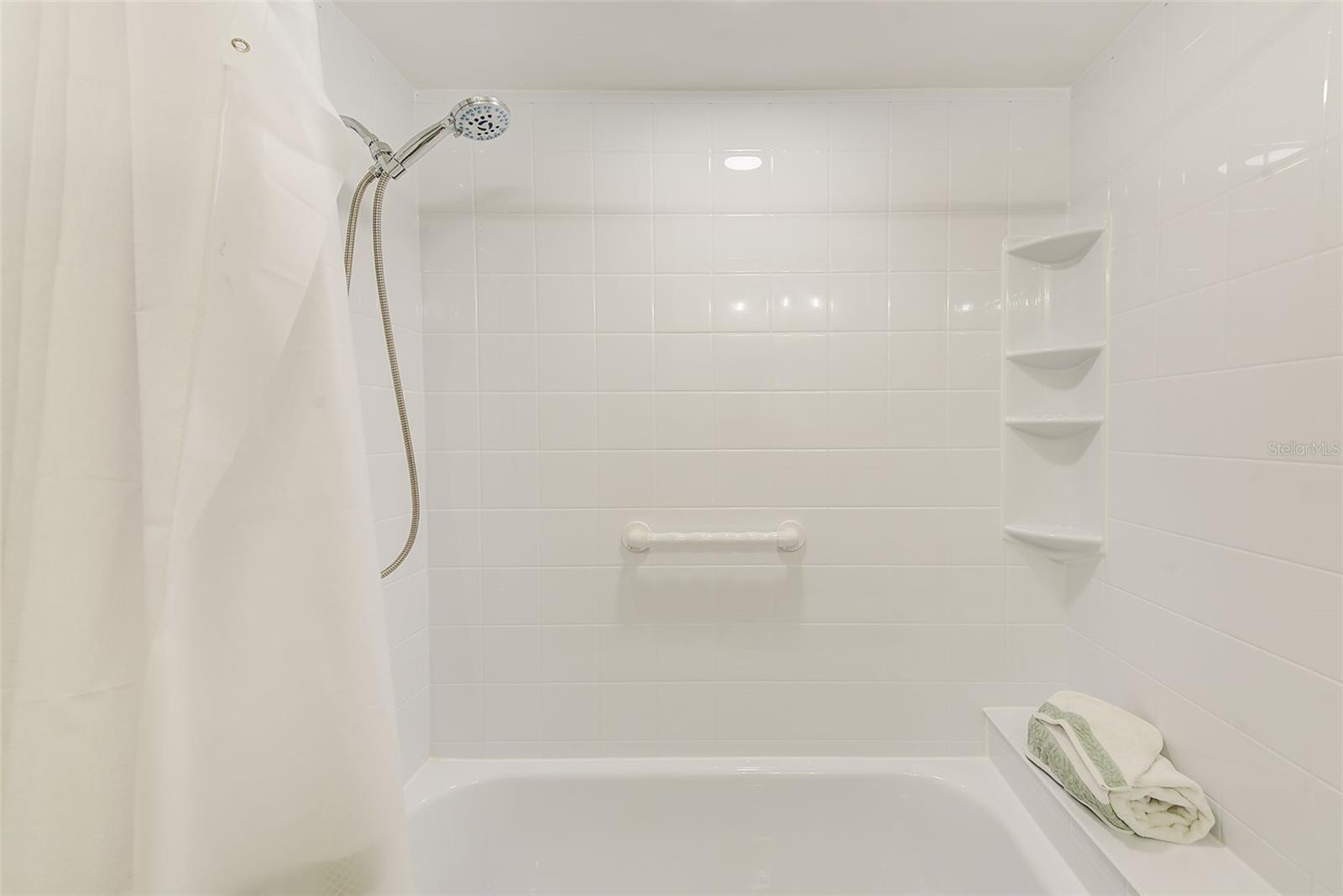 TAHITIAN GARDENS CONDO - Residential