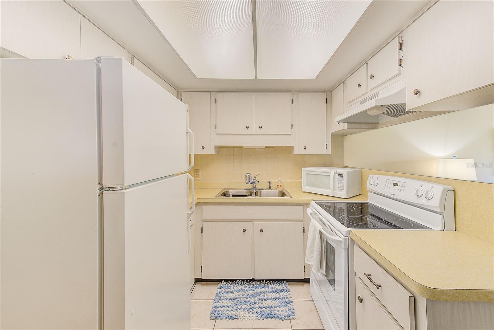 TAHITIAN GARDENS CONDO - Residential