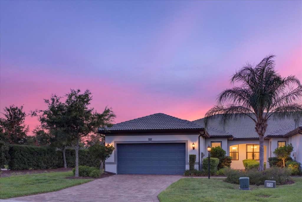 Photo of 17658 Camden Drive, Bradenton, FL 34202 (MLS # A4697157)