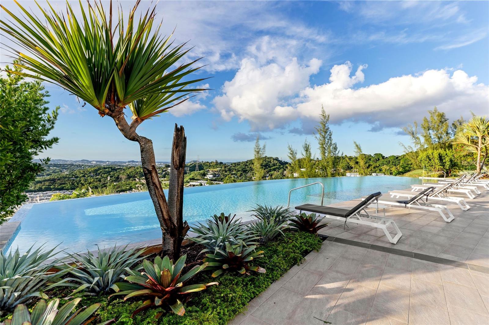 MONTEAZUL - Residential
