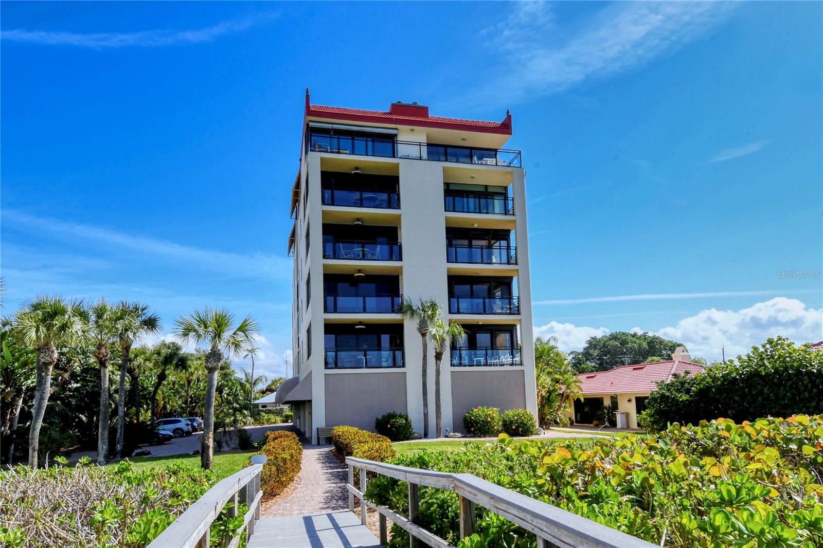 PELICAN HARBOUR & BEACH CLUB AMD - Residential