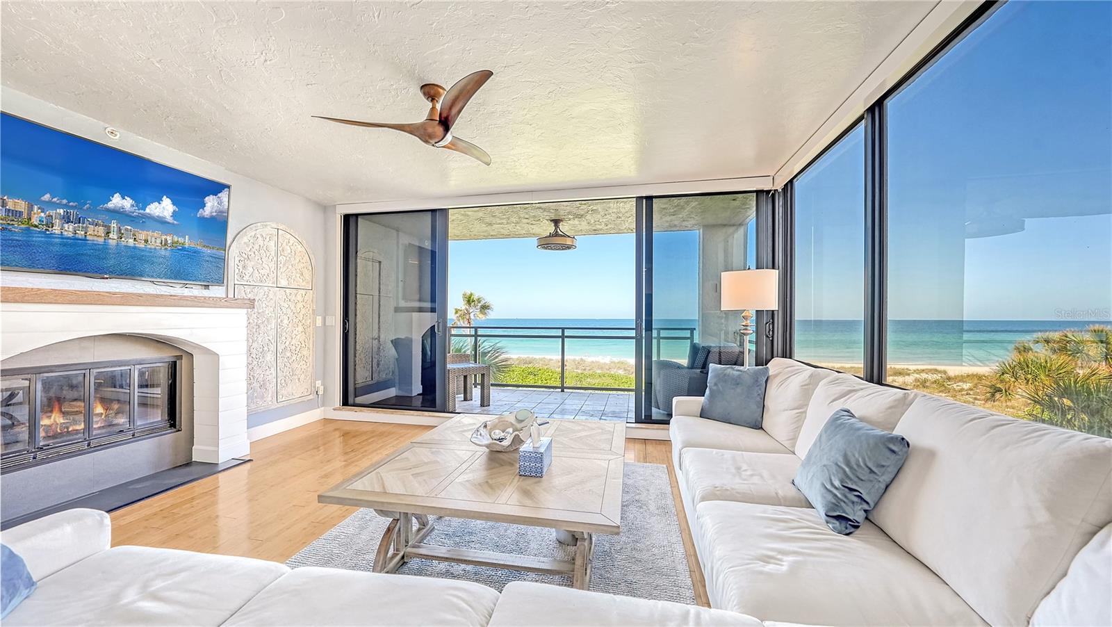 PELICAN HARBOUR & BEACH CLUB AMD - Residential