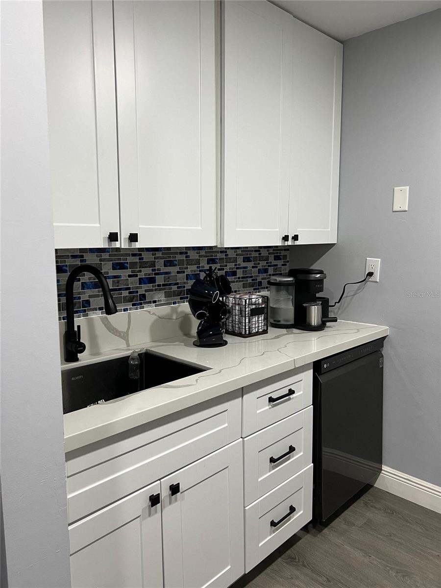 BIVENS LAKE ESTATE S - Residential