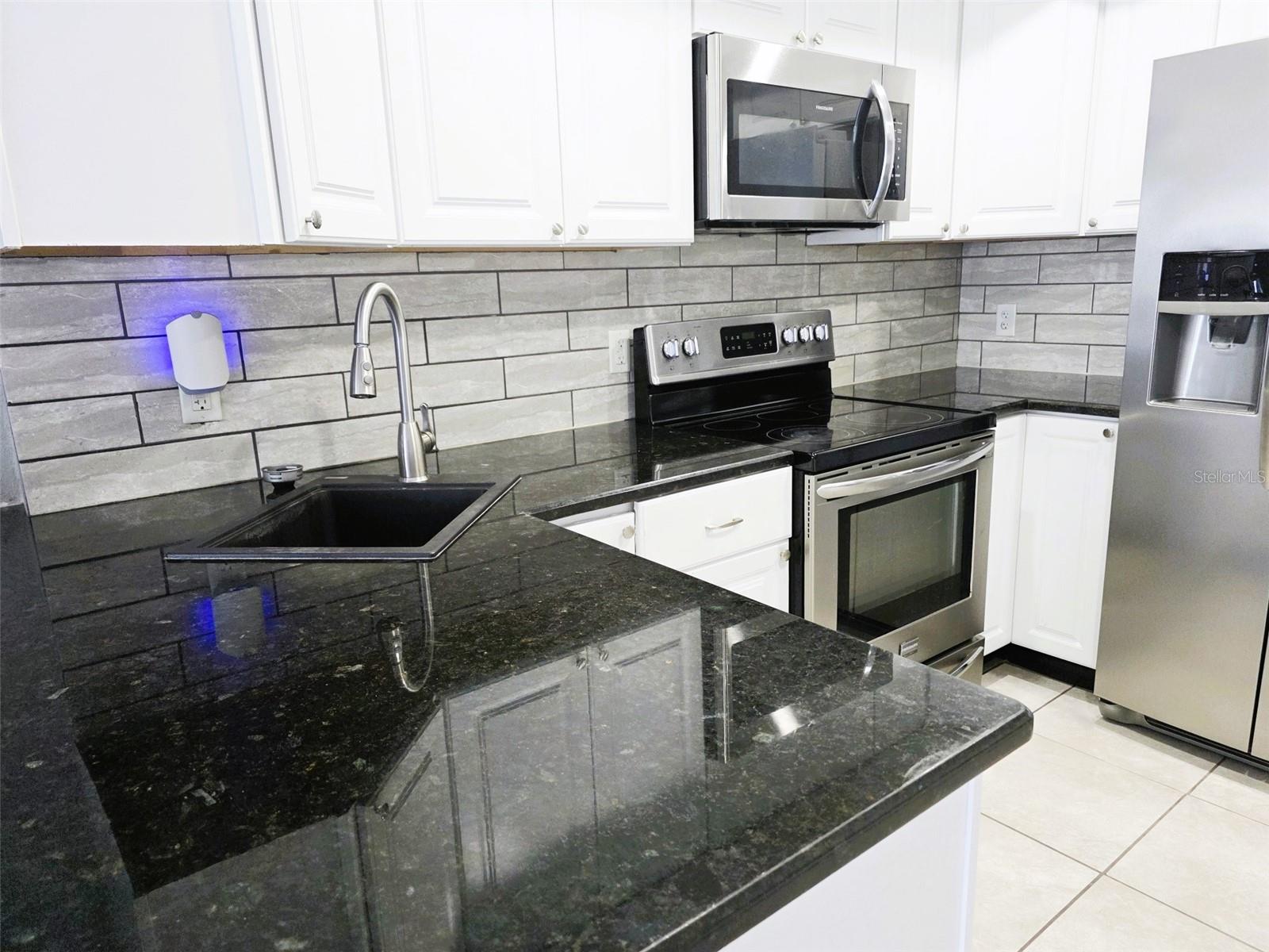 1735 CUPECOY CIRCLE L-1
