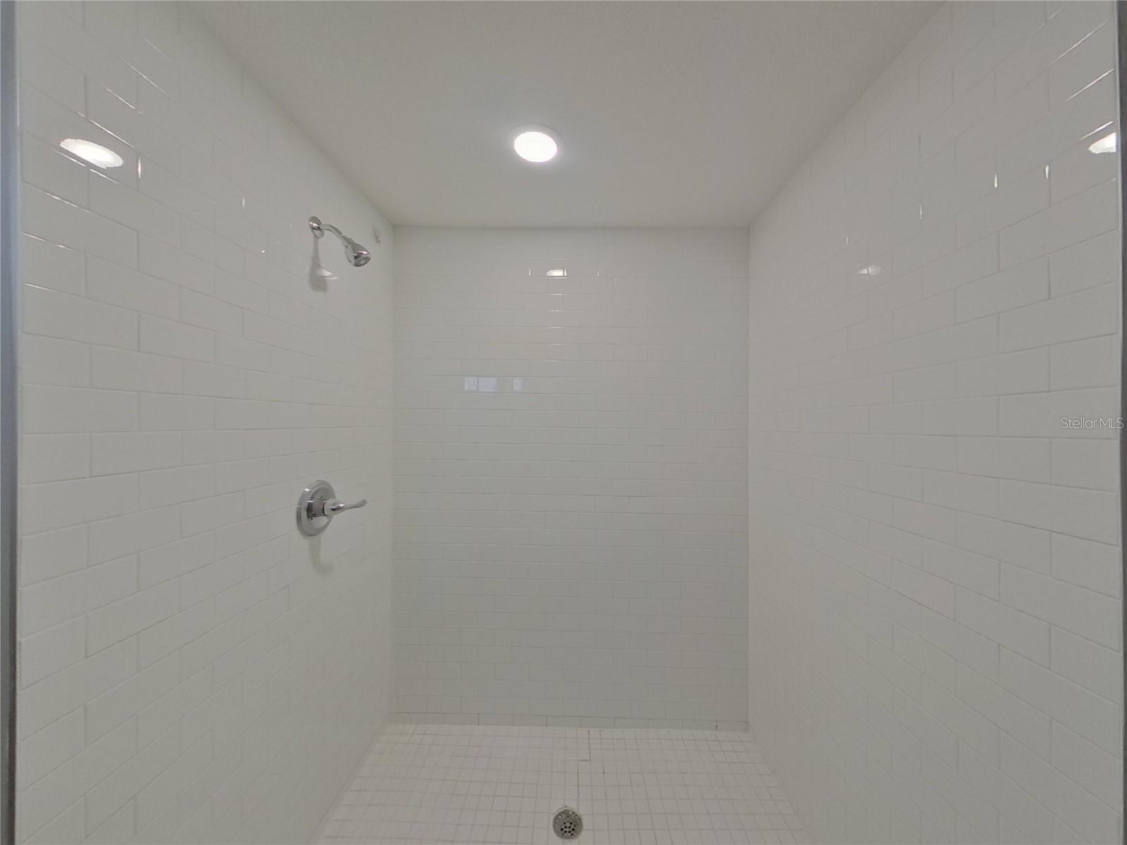 LAUGHNERS SUB - Residential Lease