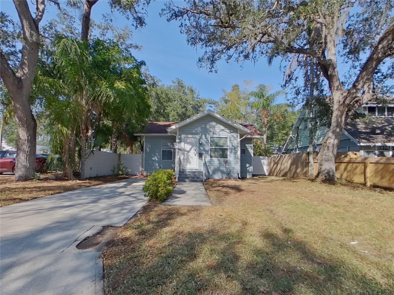 LAUGHNERS SUB - Residential Lease