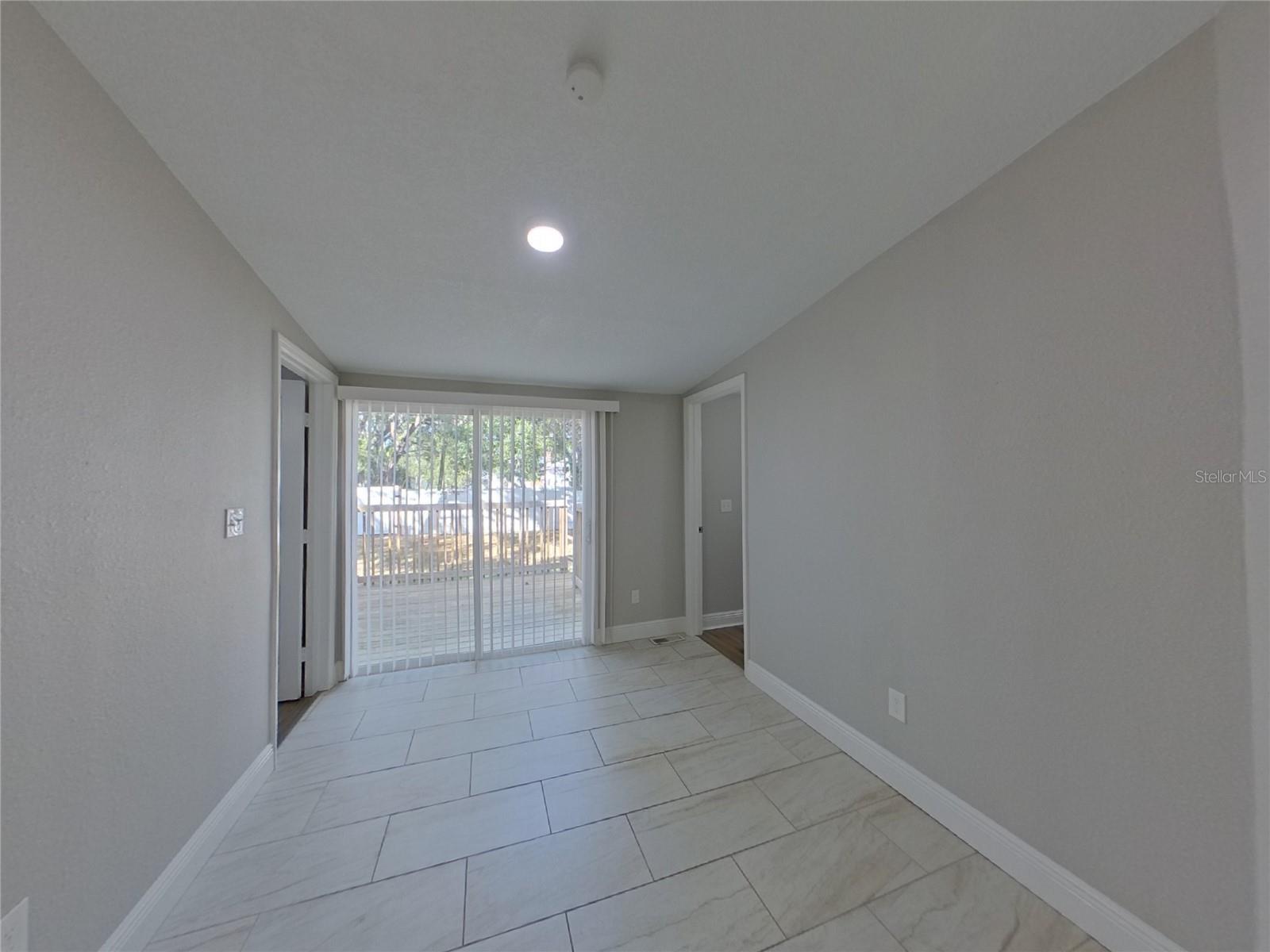 LAUGHNERS SUB - Residential Lease