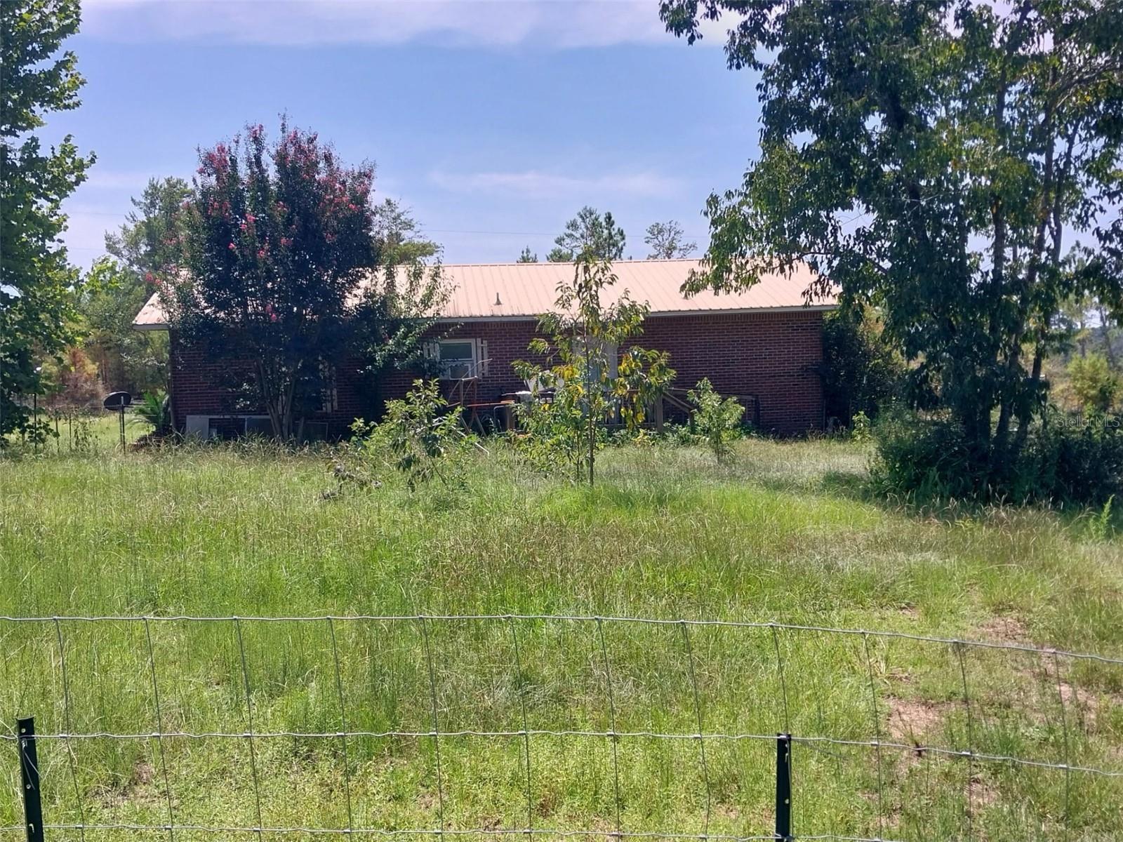 512 PIKE POND ROAD