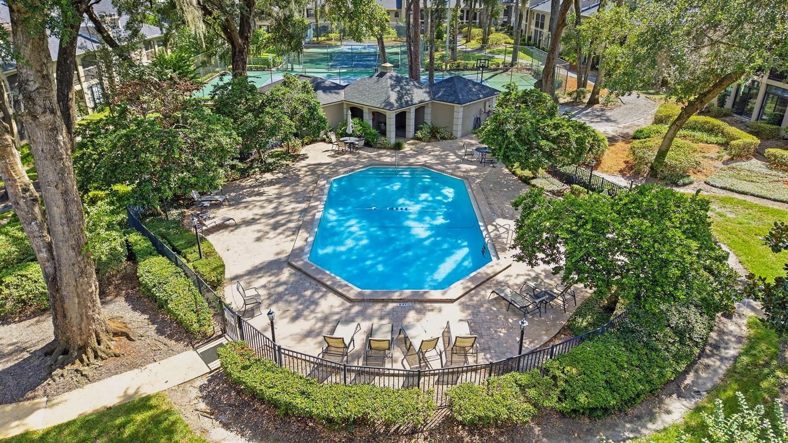 1055 KENSINGTON PARK DRIVE 613