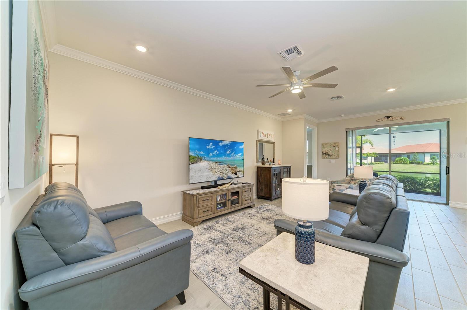 TOSCANA ISLES - Residential