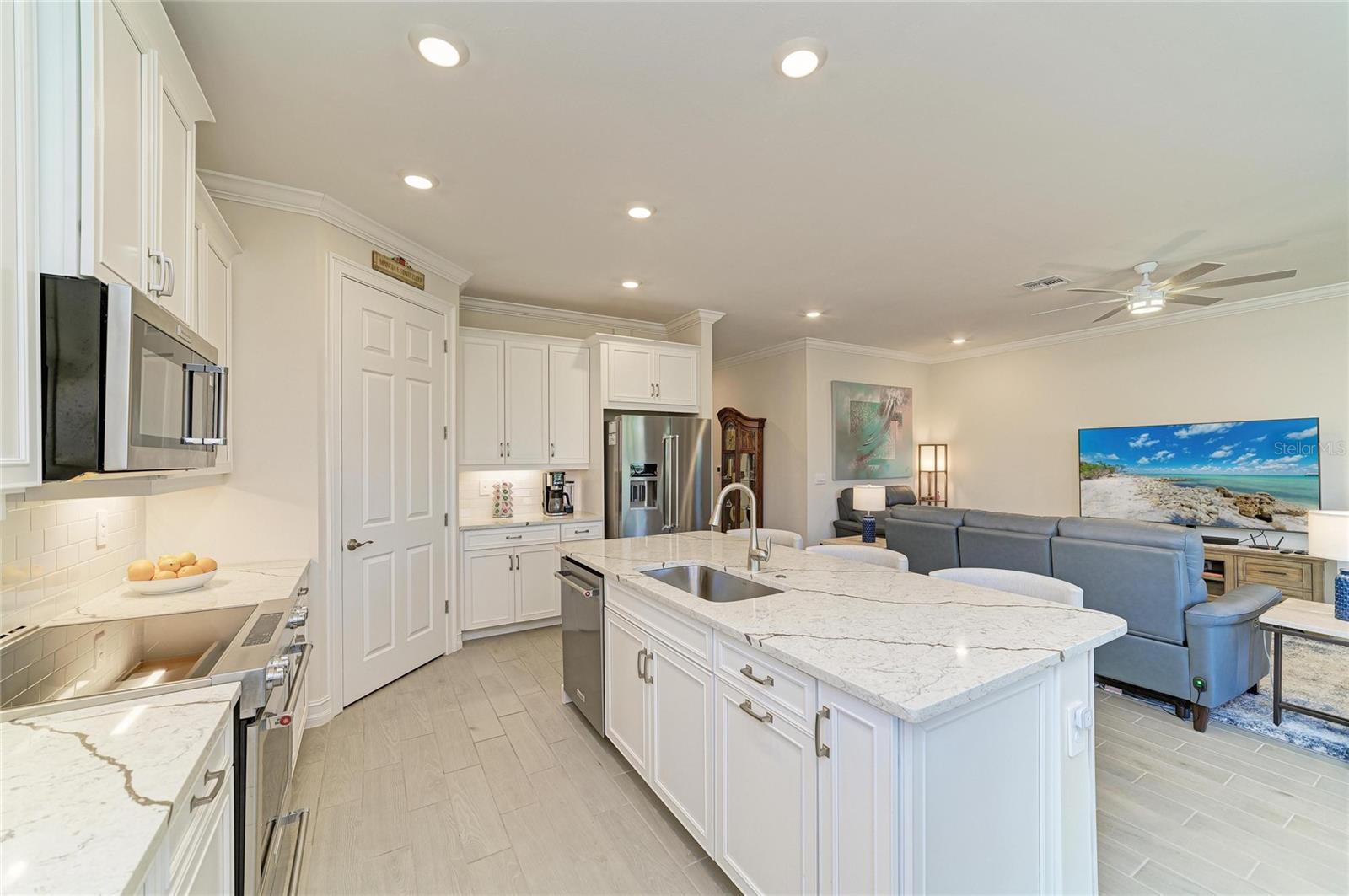 TOSCANA ISLES - Residential