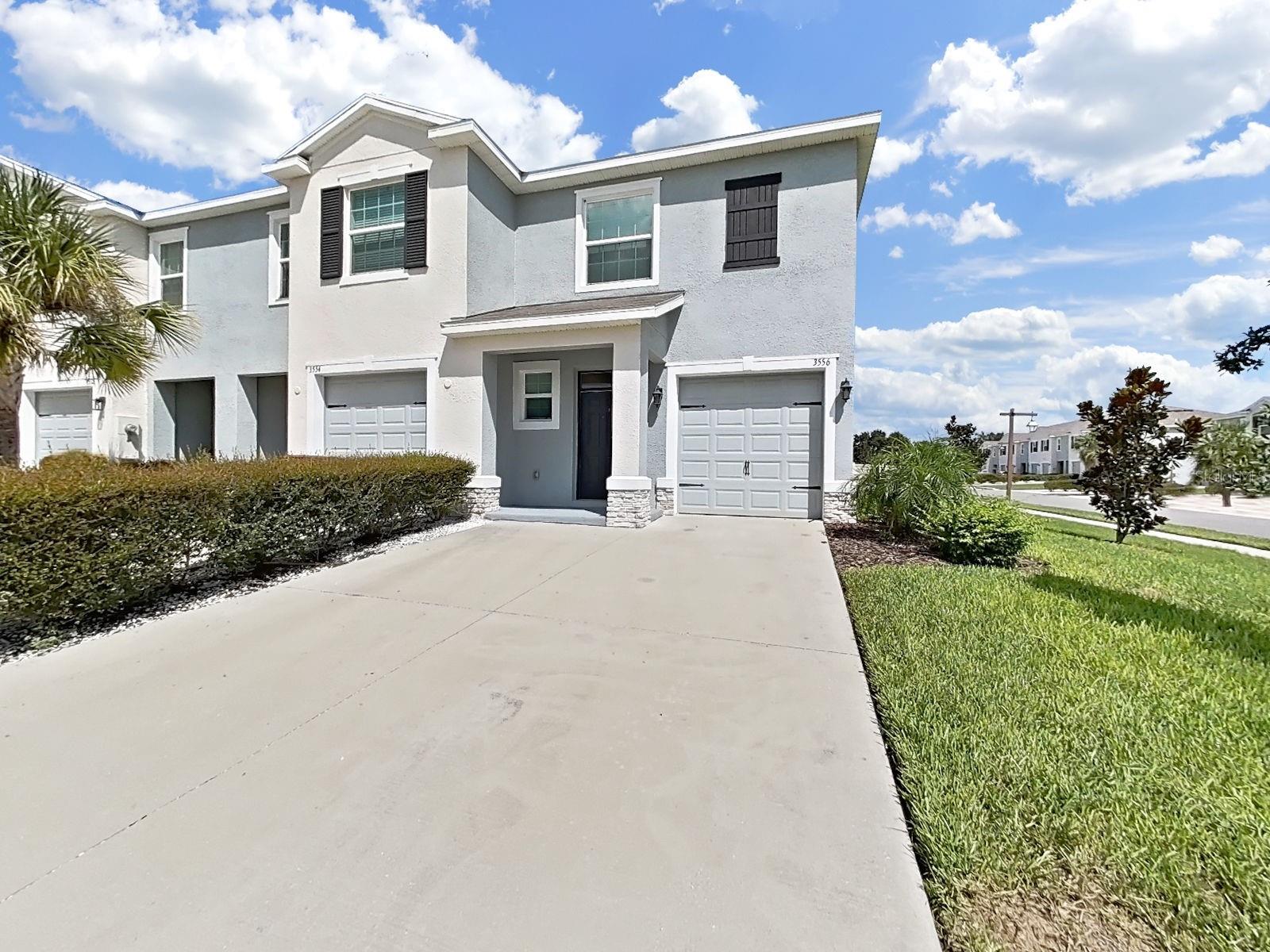 3556 WHITE DANDELION COURT