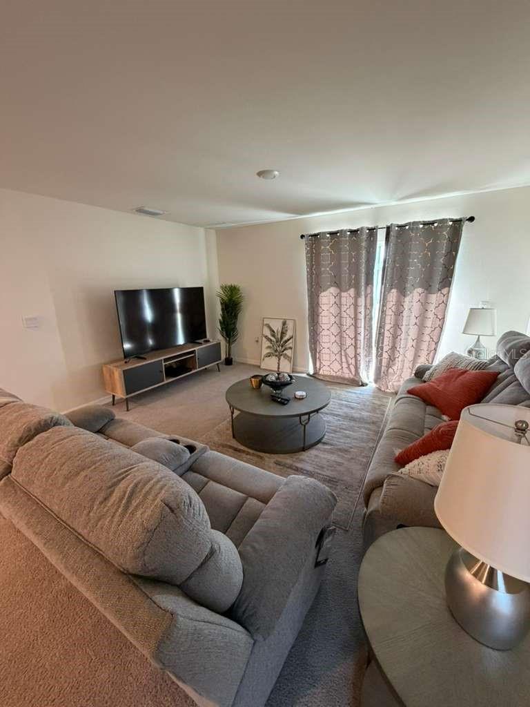 ZEPHYR LAKES SUB - Residential Lease